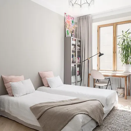 Lägenhet Beautiful 3 Bedroom 170m2 With Sauna In Toeoeloe *