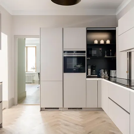 Beautiful 3 Bedroom 170m2 With Sauna In Toeoeloe Апартаменты Хельсинки